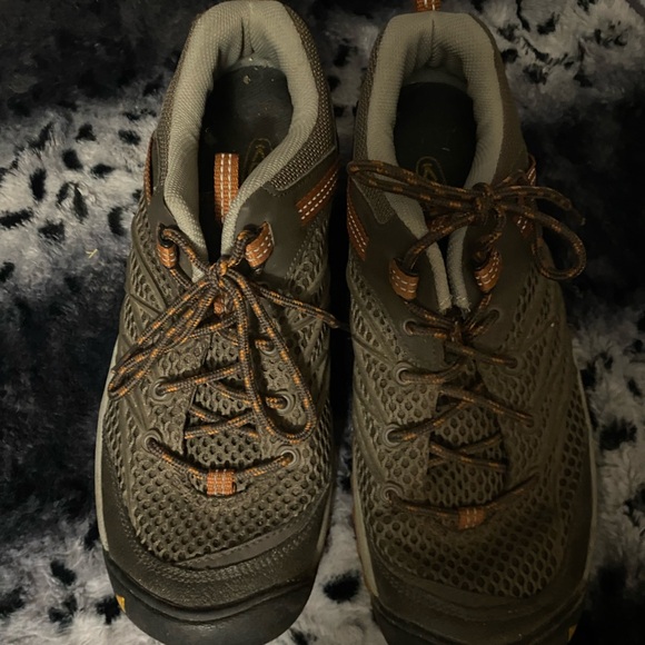 Stylish Brown and Orange Athletic Keen Shoes - Picture 4 of 5